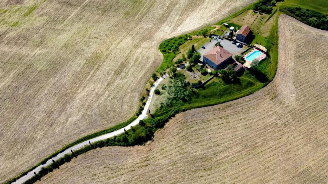 Poderino San Cristoforo Лаятико Екстериор снимка