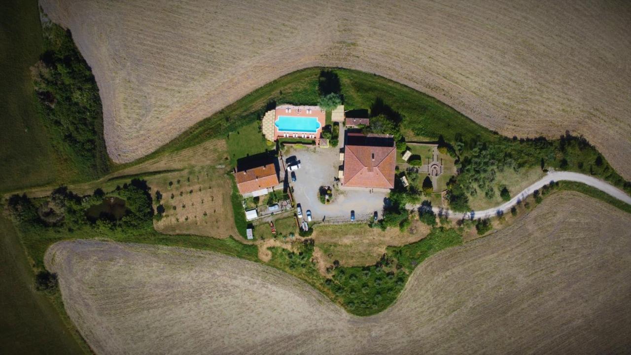 Poderino San Cristoforo Лаятико Екстериор снимка